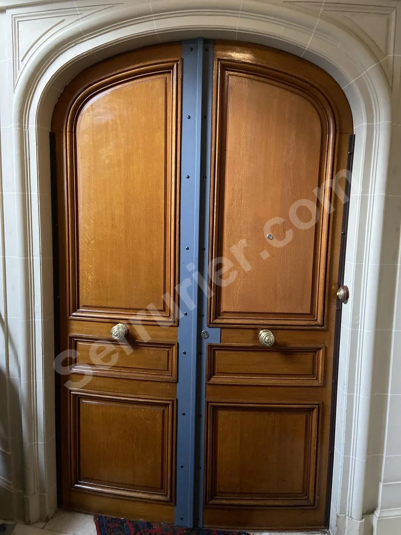 Double Blindage Pivot Porte Arquee Serrure Ermetis Picard A2P Repetition Paris 7 Prete A Peindre