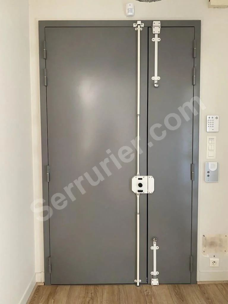 Paris 17 Blindage Parisien Avec Imposte Apres