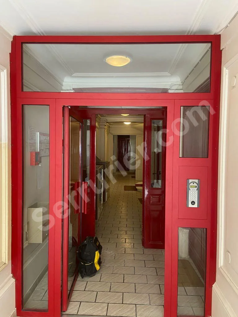 Sas Paris 8Eme Apres