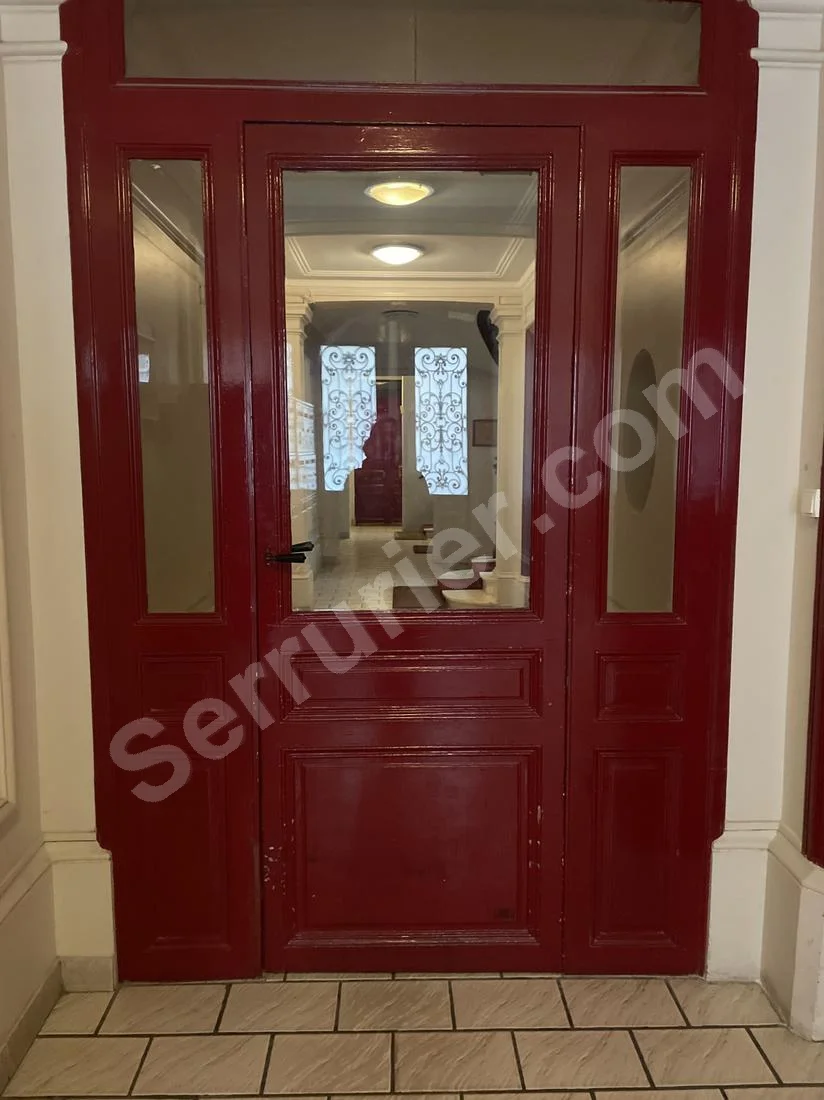 Sas Paris 8Eme Avant